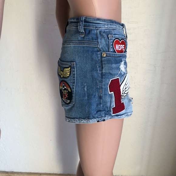 Express Jeans Women’s Size 8 Jeans Denim Shorts Embroidered Casual Regular-Fit - Picture 4 of 16